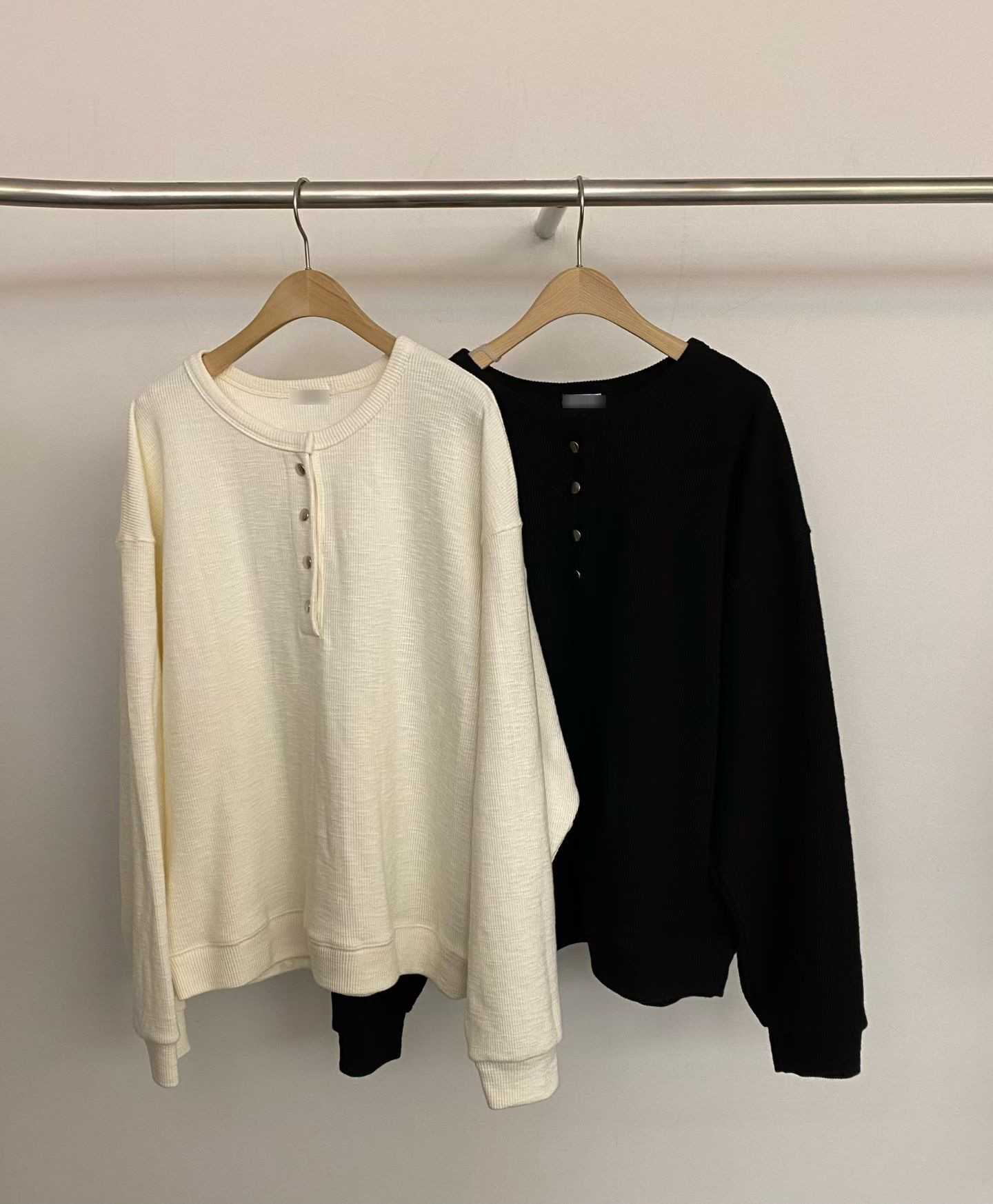 B17.特色半門襟壓釦羅紋上衣