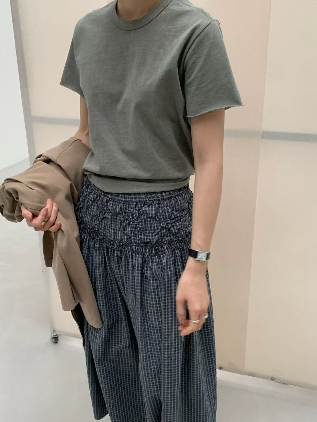 JP家灰階不收邊短袖TEE