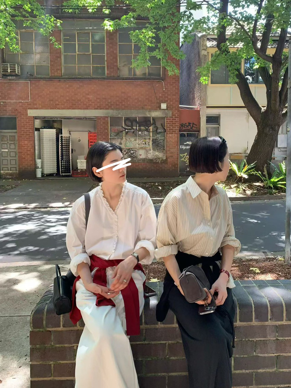 A53.JP家精緻提升小V領荷葉上衣