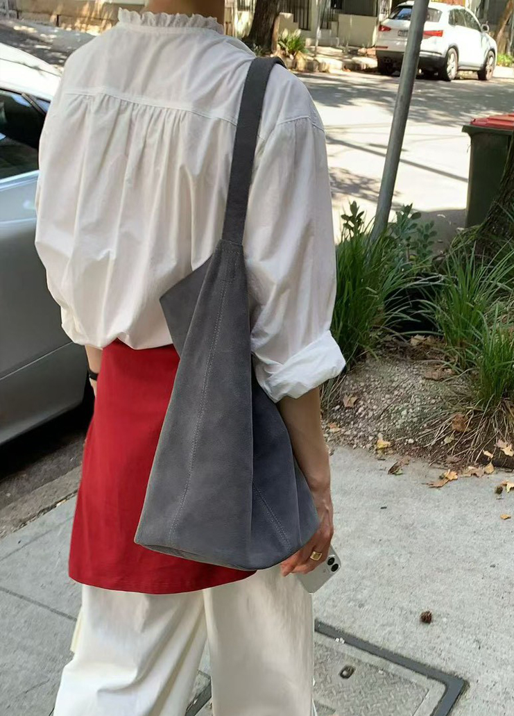 A53.JP家精緻提升小V領荷葉上衣