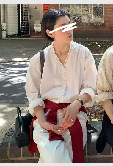 A53.JP家精緻提升小V領荷葉上衣