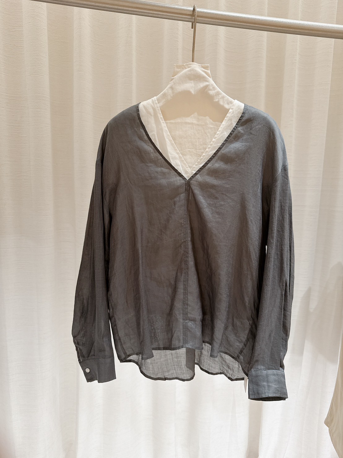 B132.輕柔兩件式V領罩衫(內搭背心)