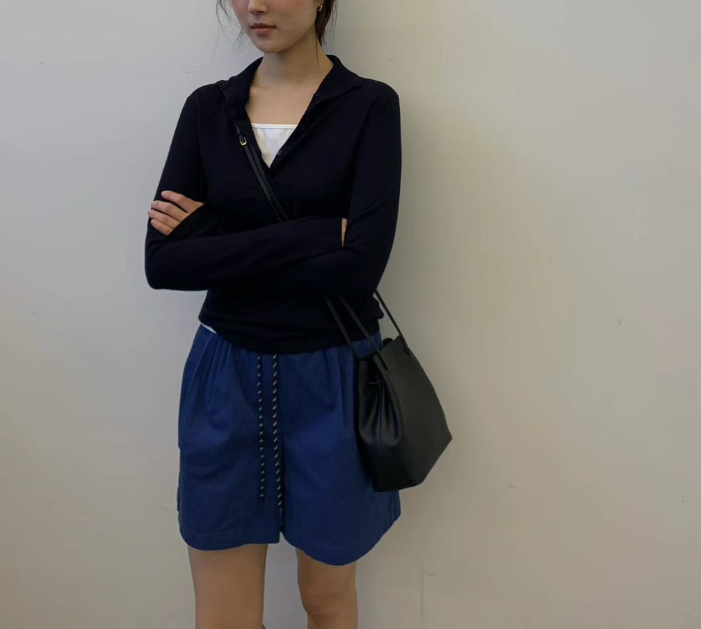 A25.質感家可立領小排釦上衣