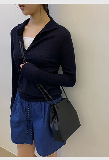 A25.質感家可立領小排釦上衣