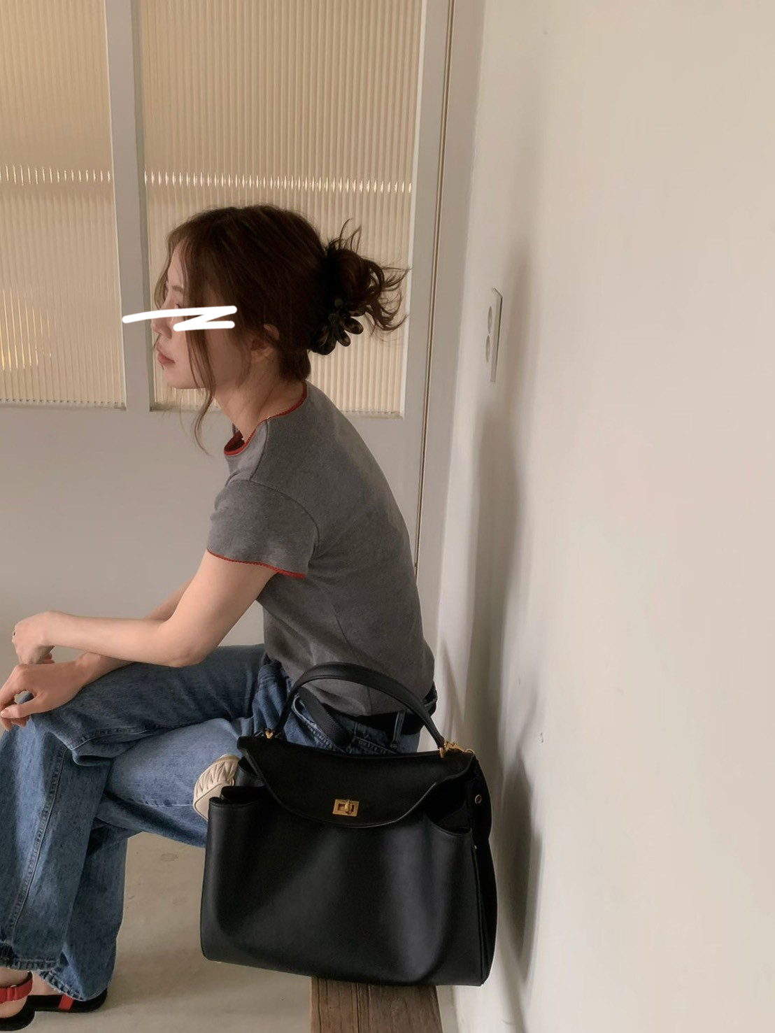 A47.甜美小花彈性滾邊素TEE