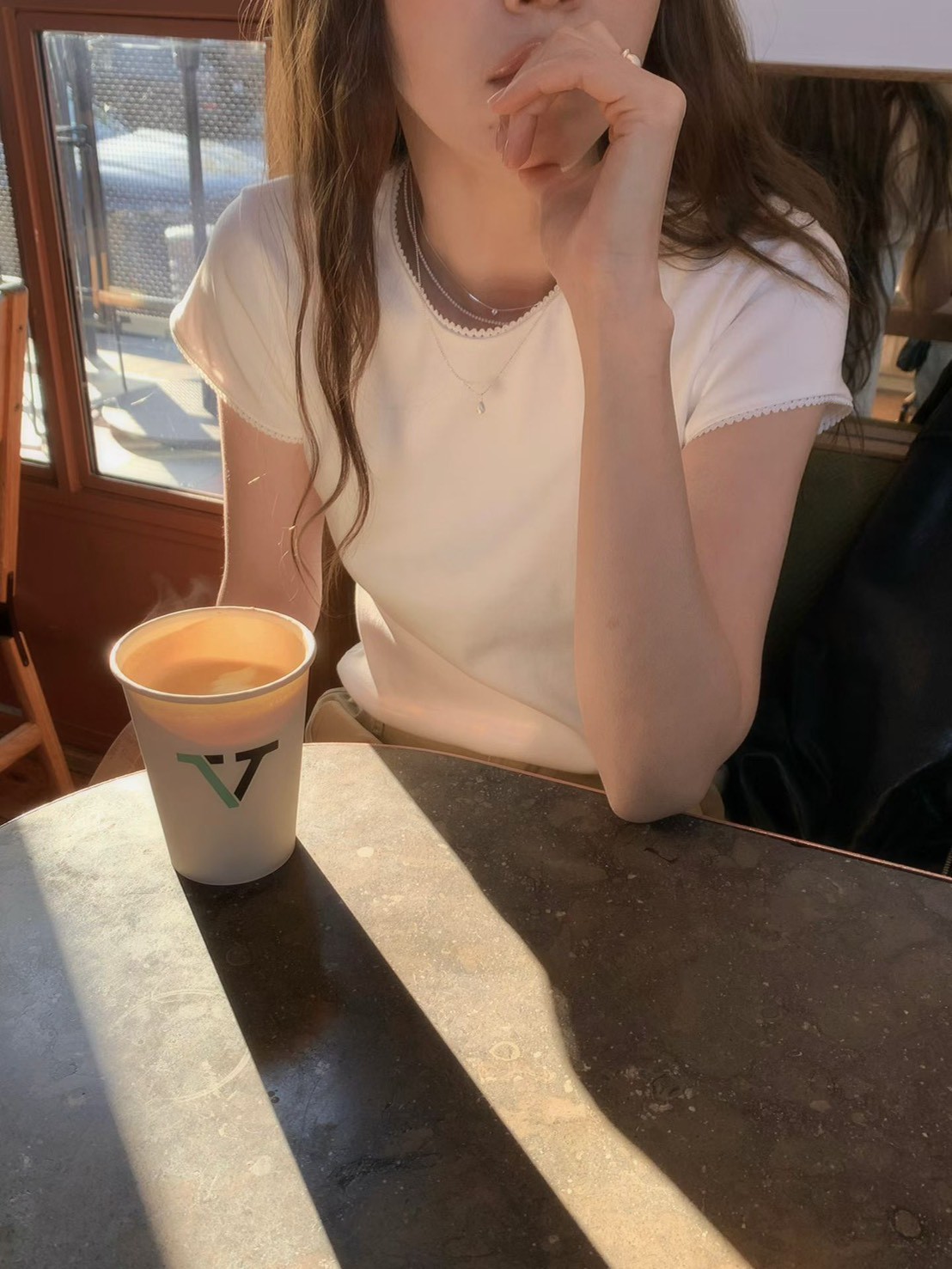 A47.甜美小花彈性滾邊素TEE