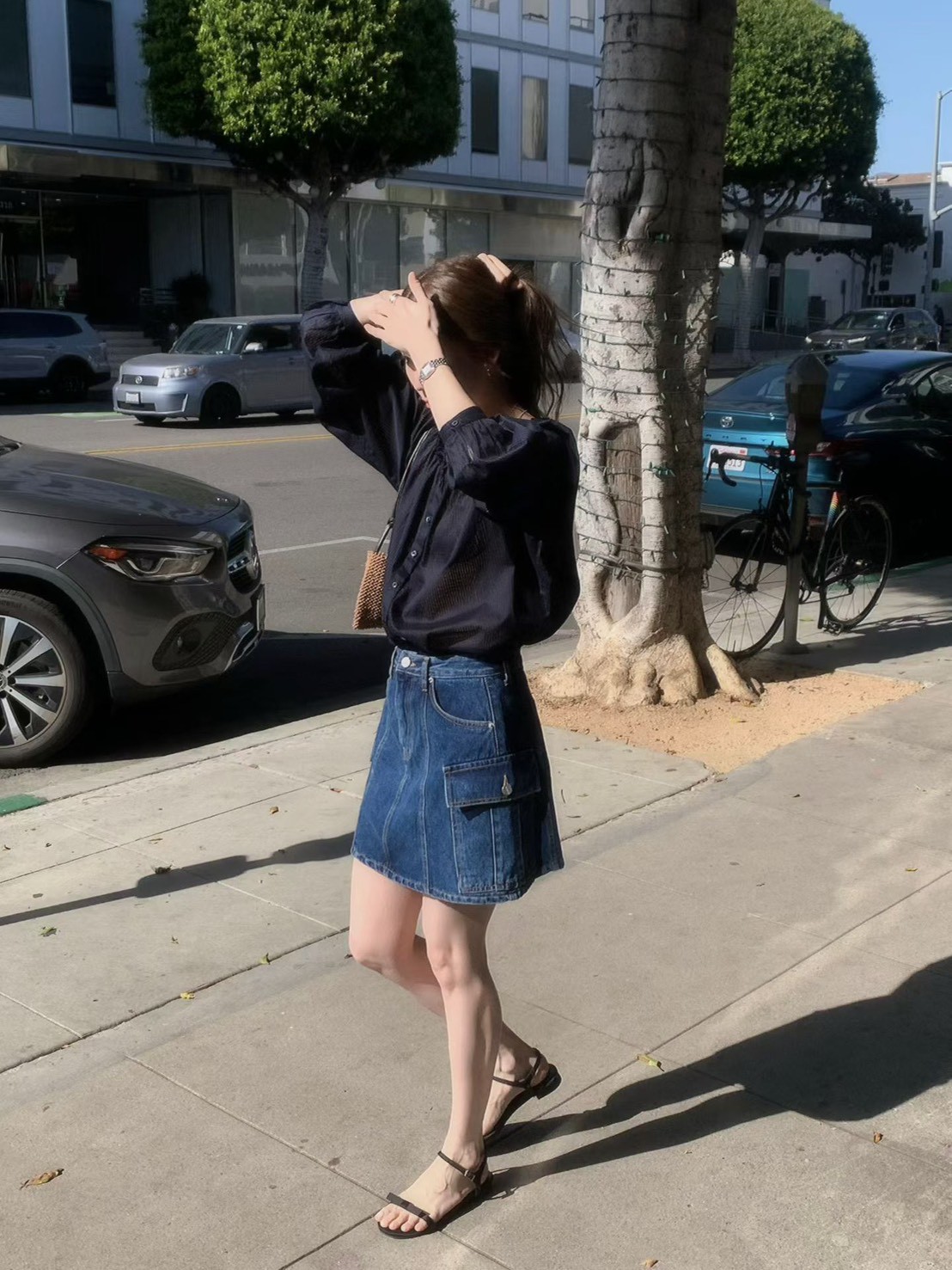 A55.甜美花邊造型領上衣