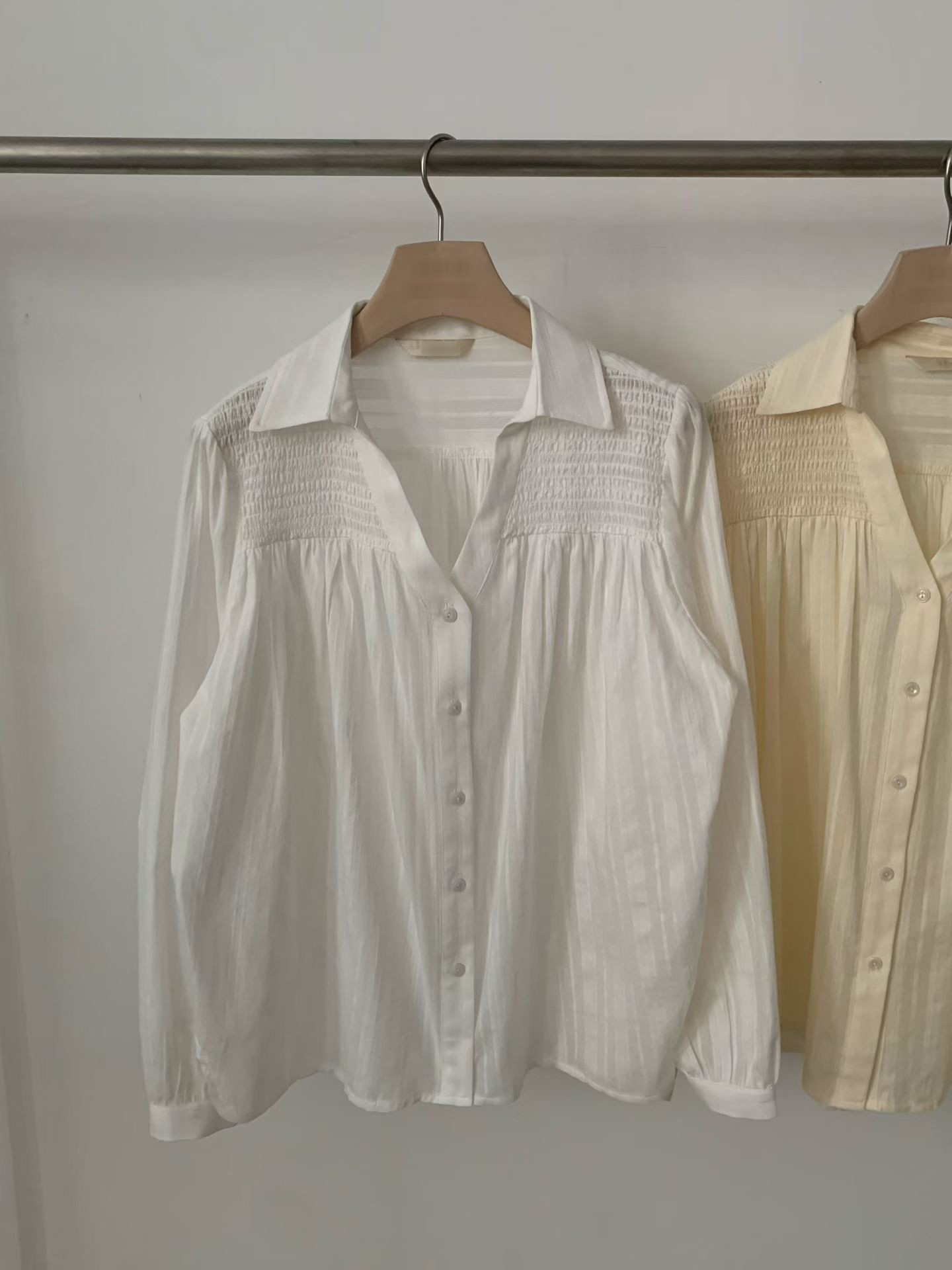 A48.溫柔女孩剪接緹花襯衫