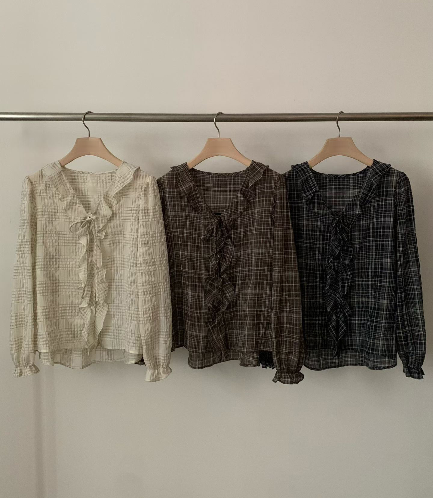 A67.復古女孩荷葉格紋上衣