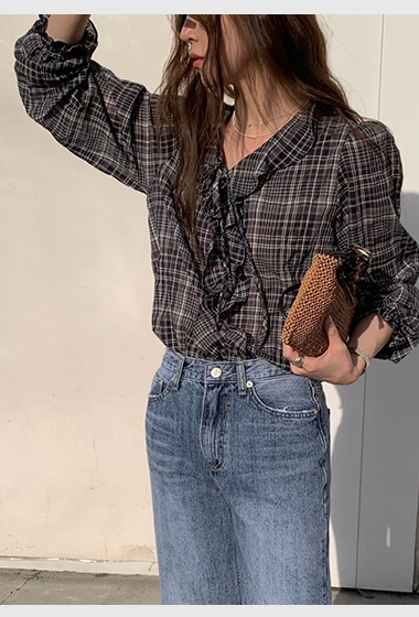 A67.復古女孩荷葉格紋上衣