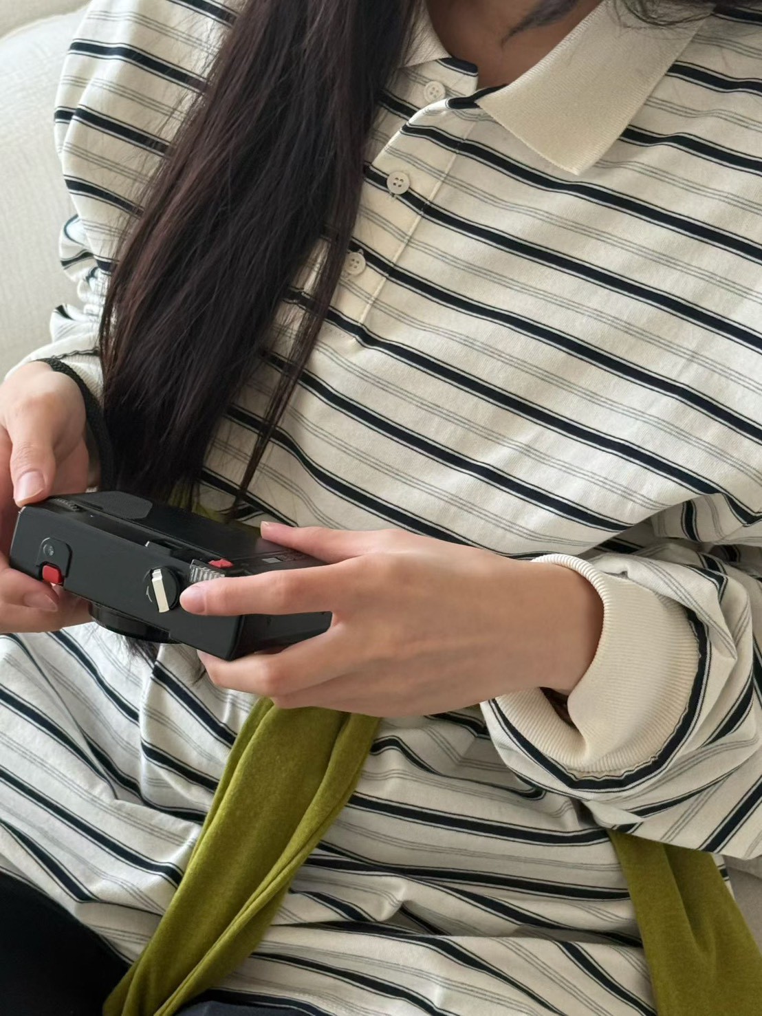 B04.復古撞色領POLO條紋上衣