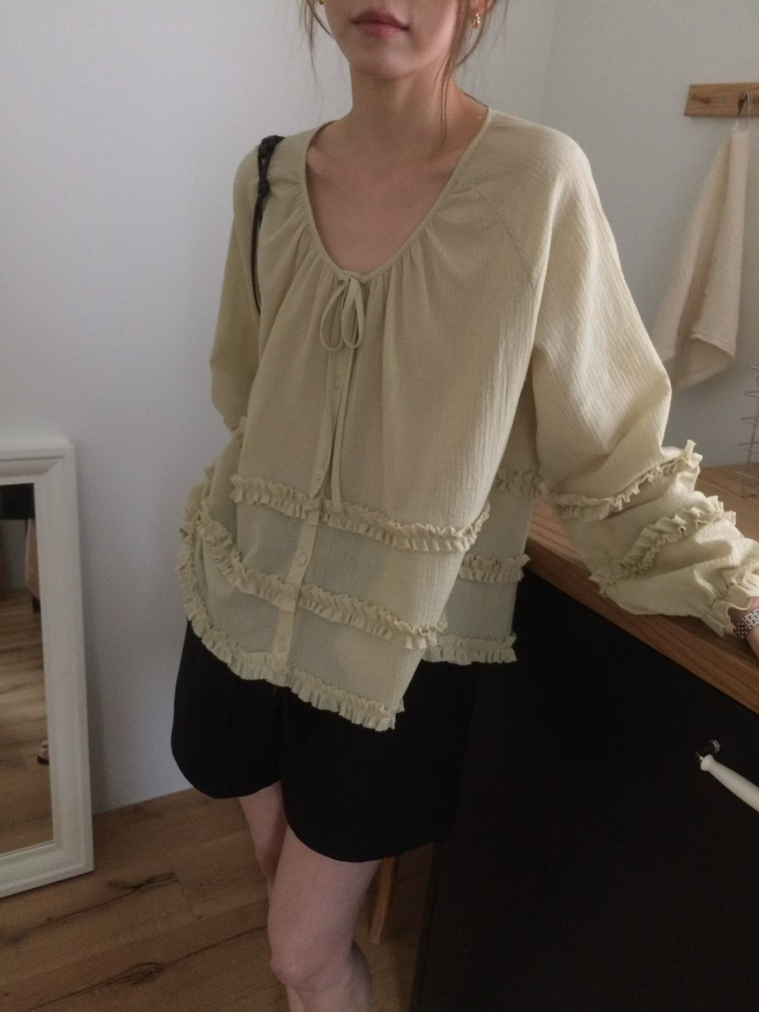 B29.浪漫層次荷葉罩衫