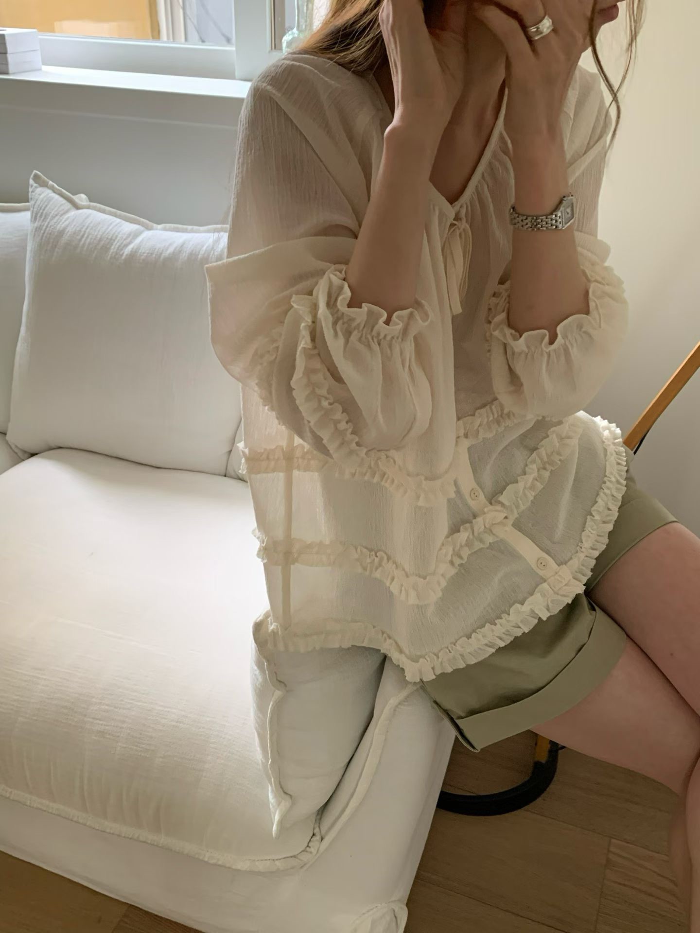 B29.浪漫層次荷葉罩衫