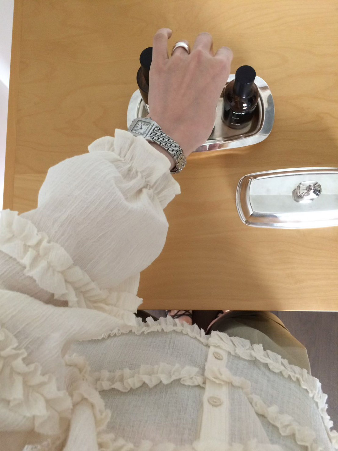 B29.浪漫層次荷葉罩衫