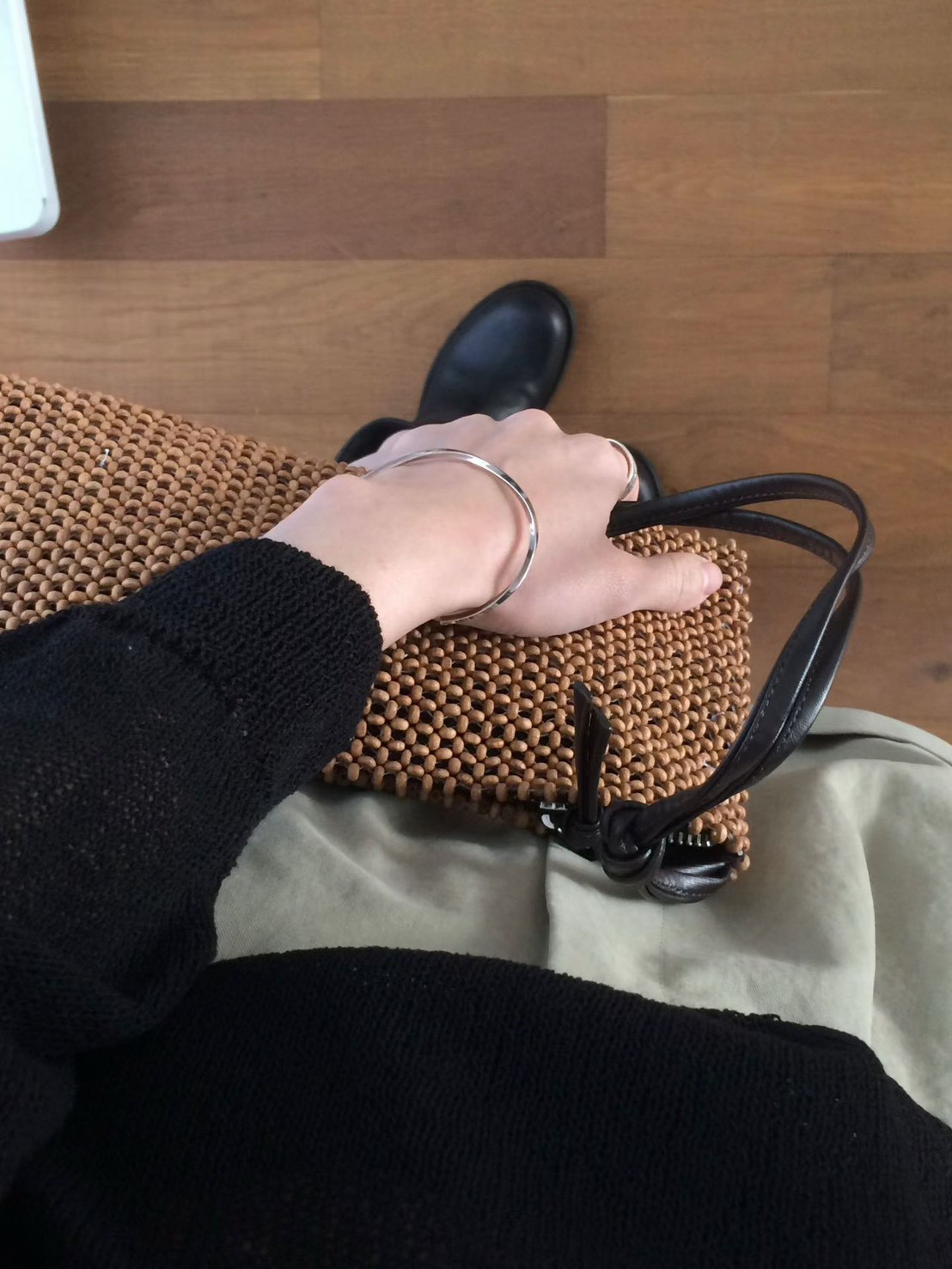 B33.透氣亞麻拉克蘭針織衫