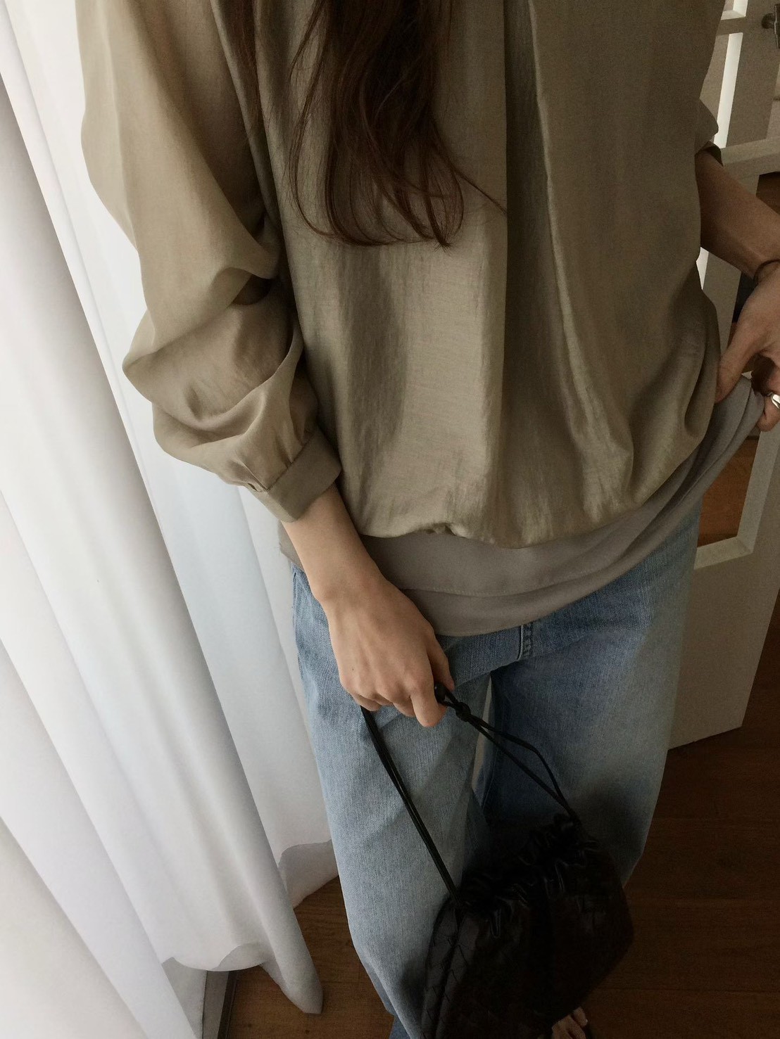 B32.優雅正反兩穿微光澤上衣