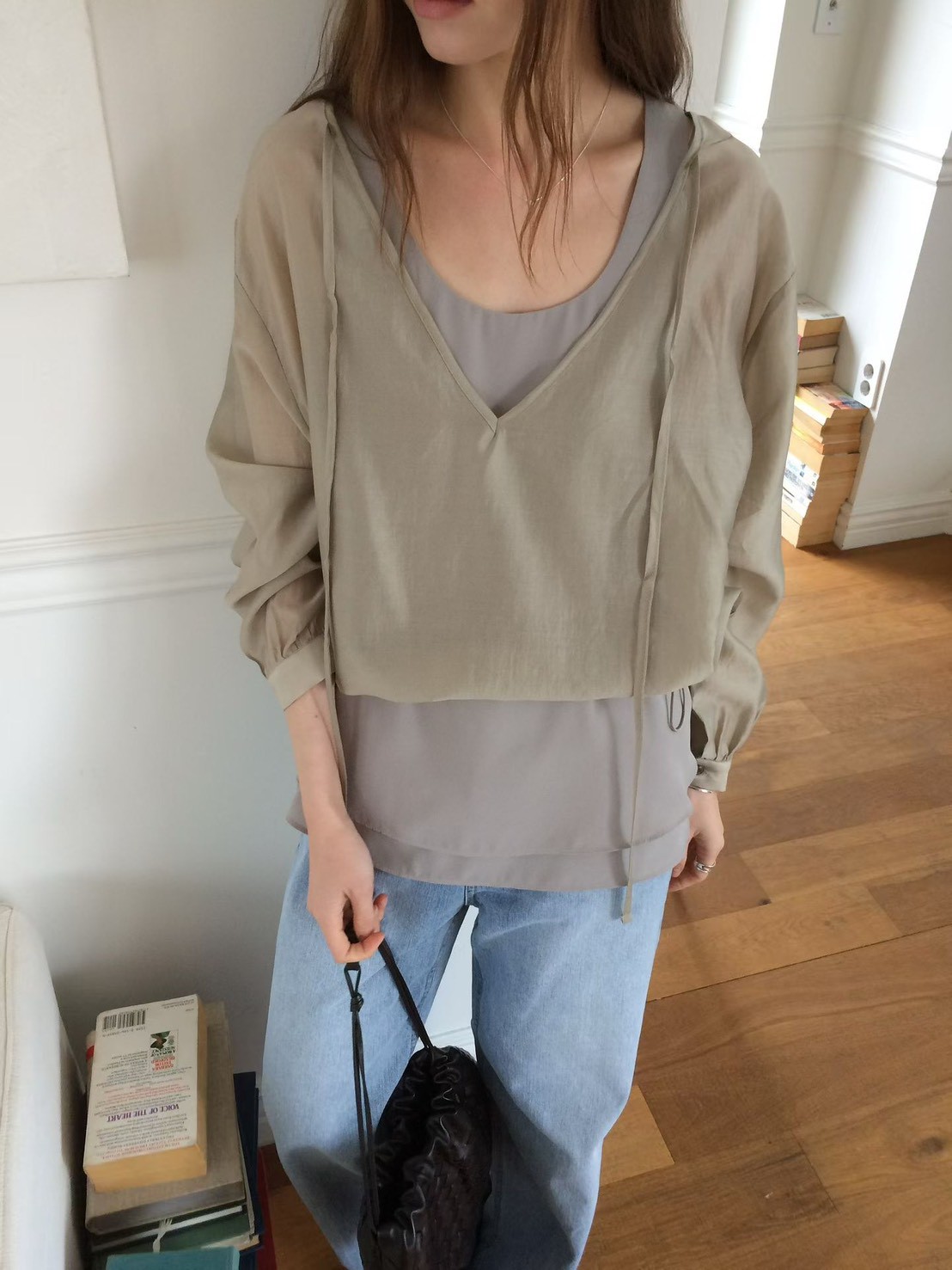 B32.優雅正反兩穿微光澤上衣