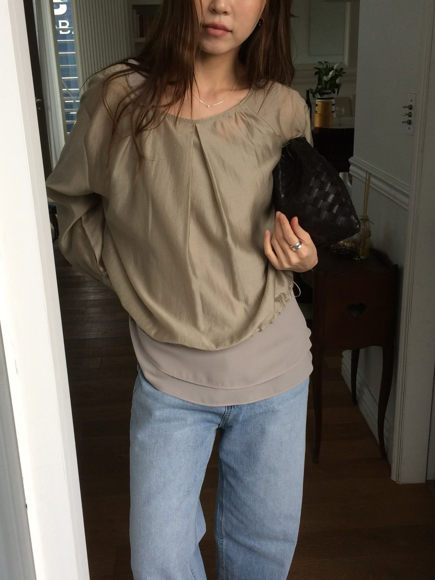 B32.優雅正反兩穿微光澤上衣