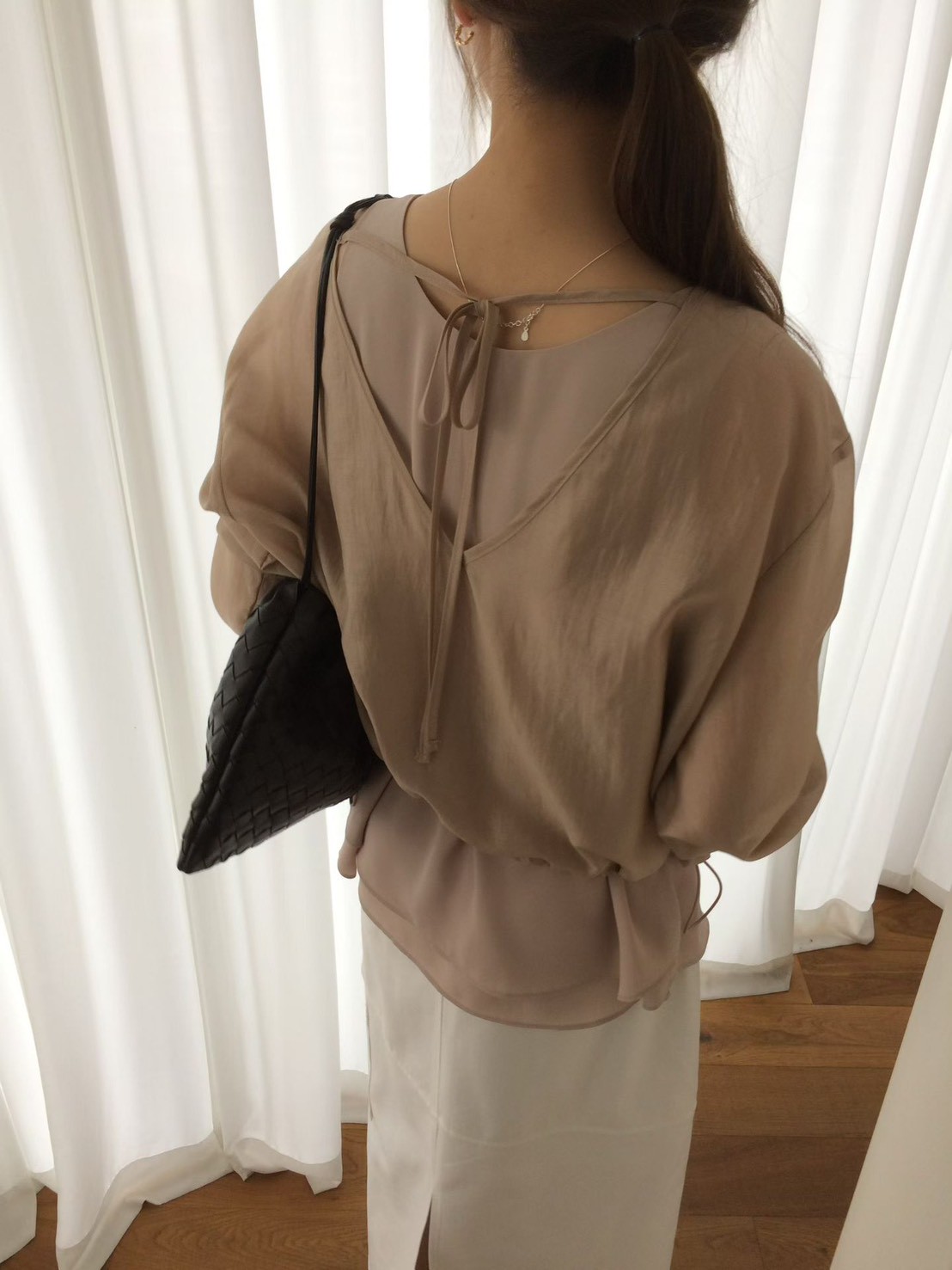 B32.優雅正反兩穿微光澤上衣