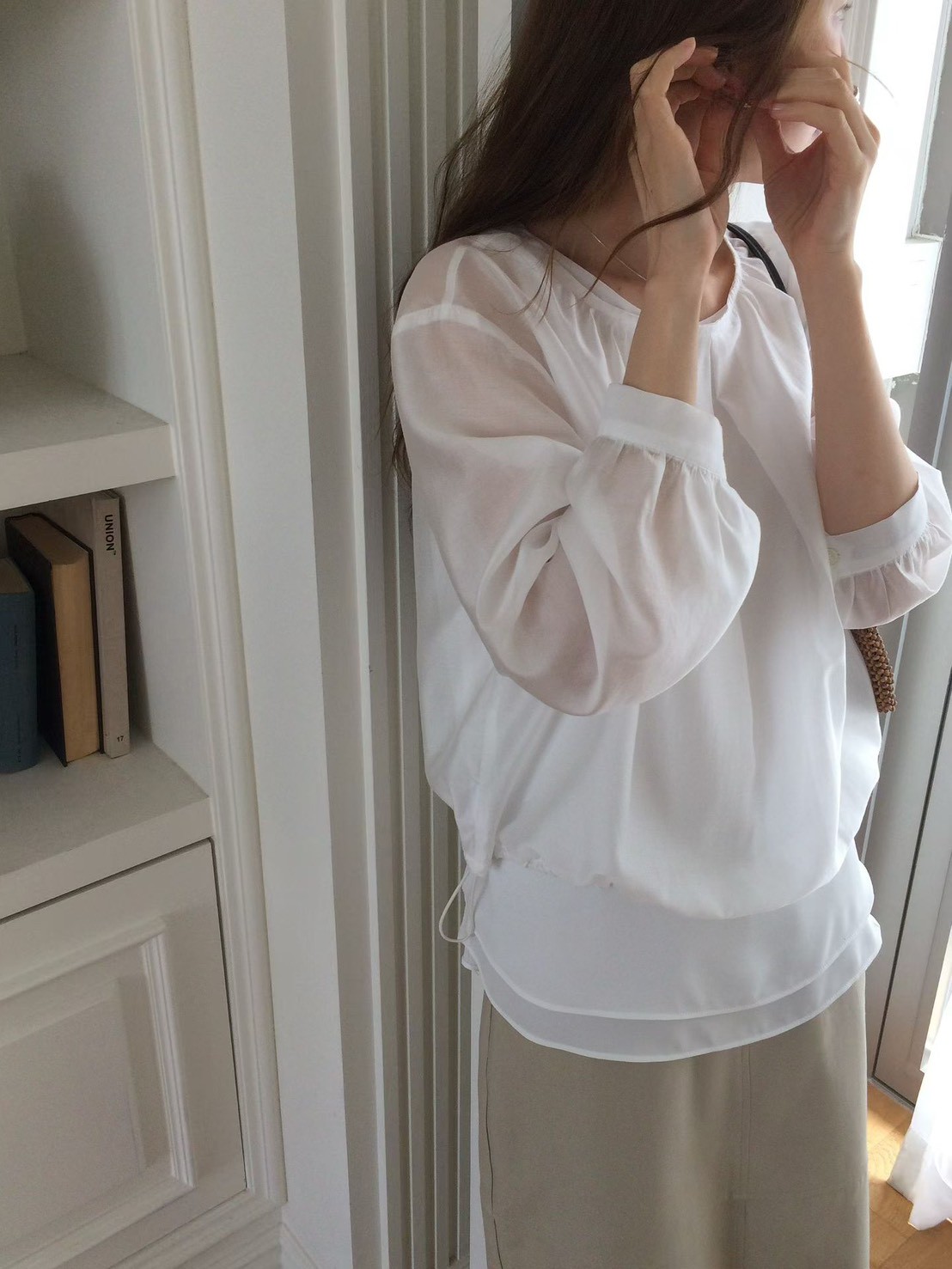 B32.優雅正反兩穿微光澤上衣