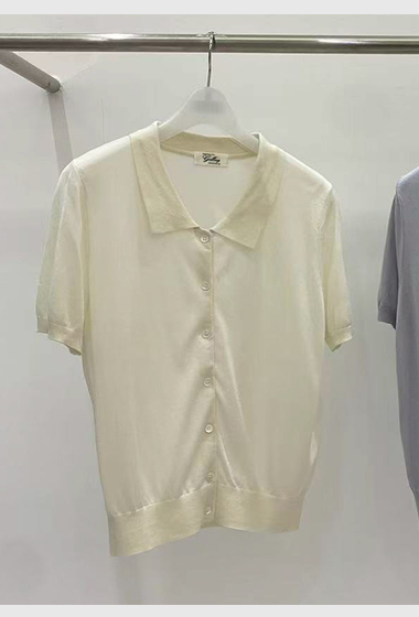 B52.G牌翻領牌釦針織上衣