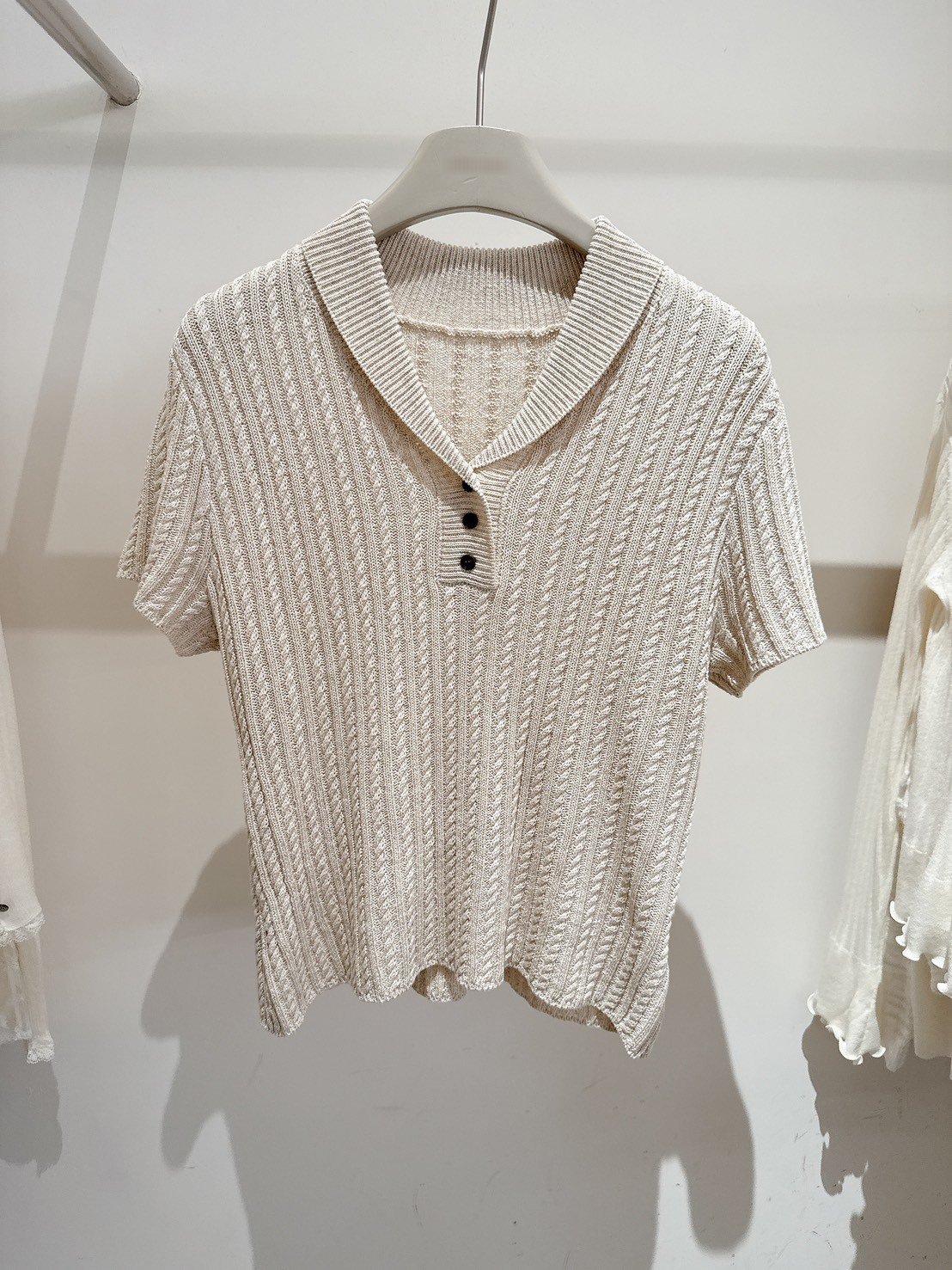 A02.甜美圓翻領麻花織紋上衣