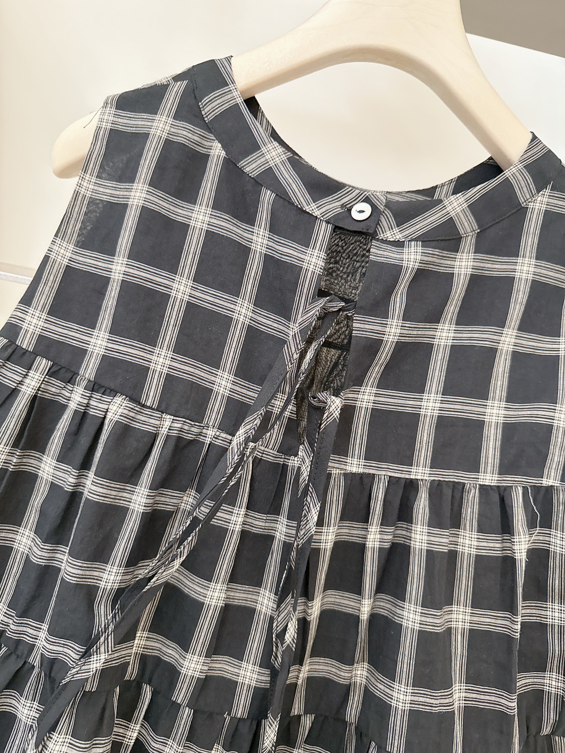 A07.日系格紋蛋糕荷葉背心