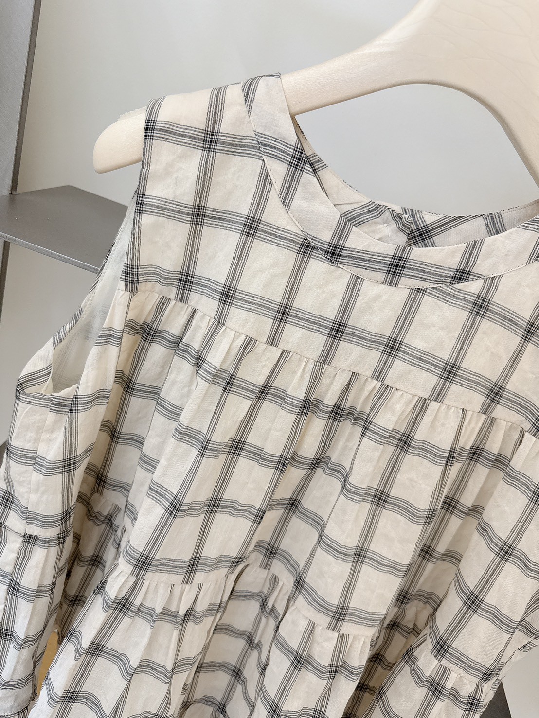 A07.日系格紋蛋糕荷葉背心