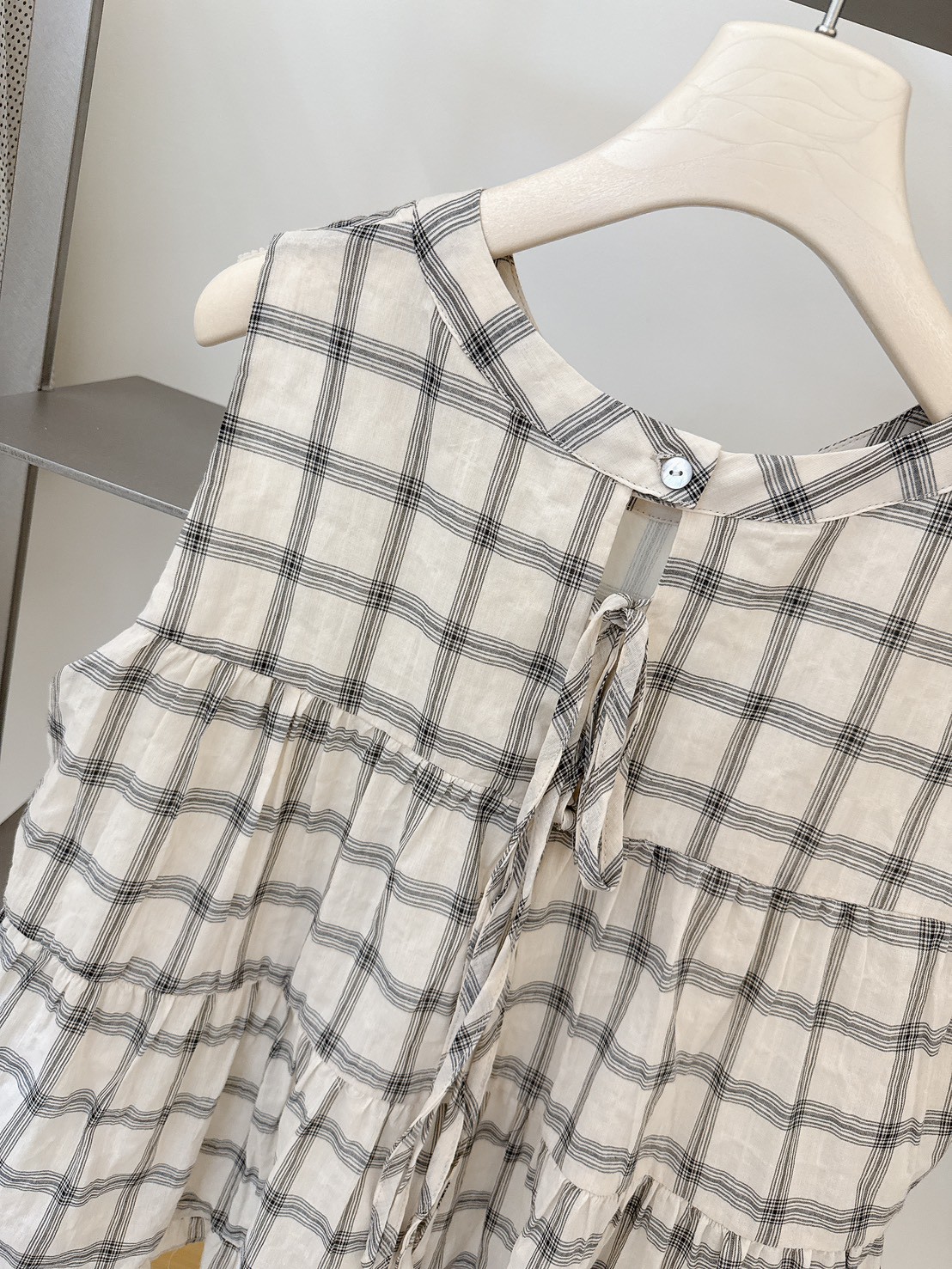 A07.日系格紋蛋糕荷葉背心