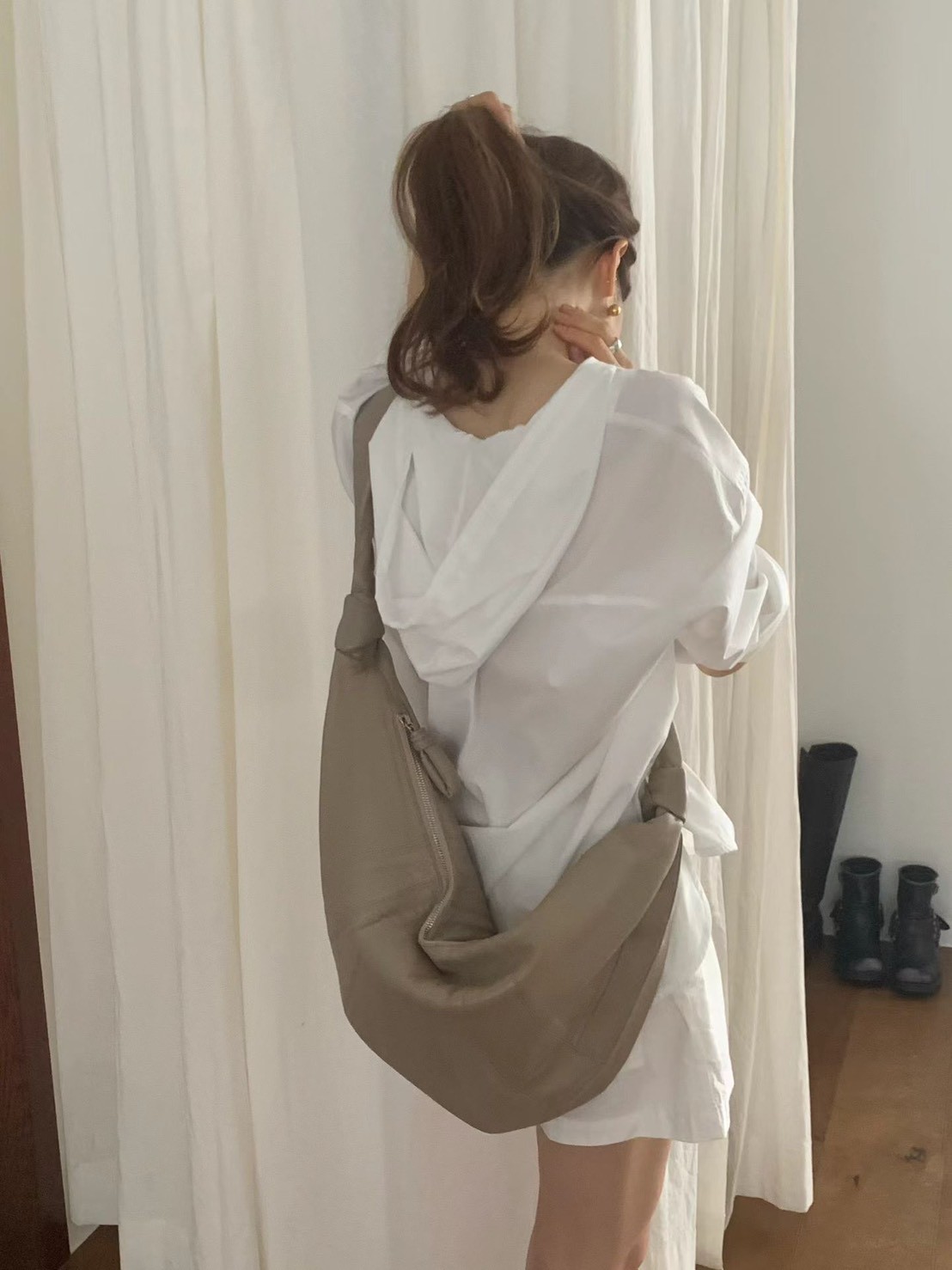 B52.顏值家連帽抽繩寬鬆罩衫