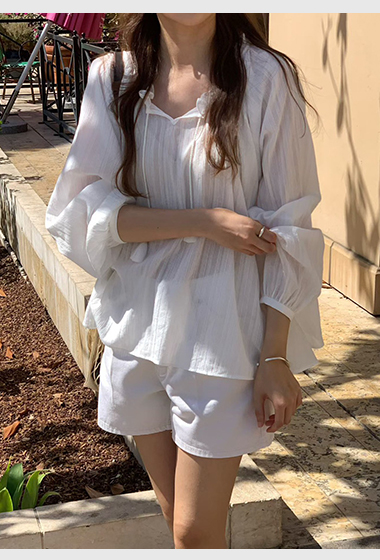 B21.大V家流蘇綁帶罩衫