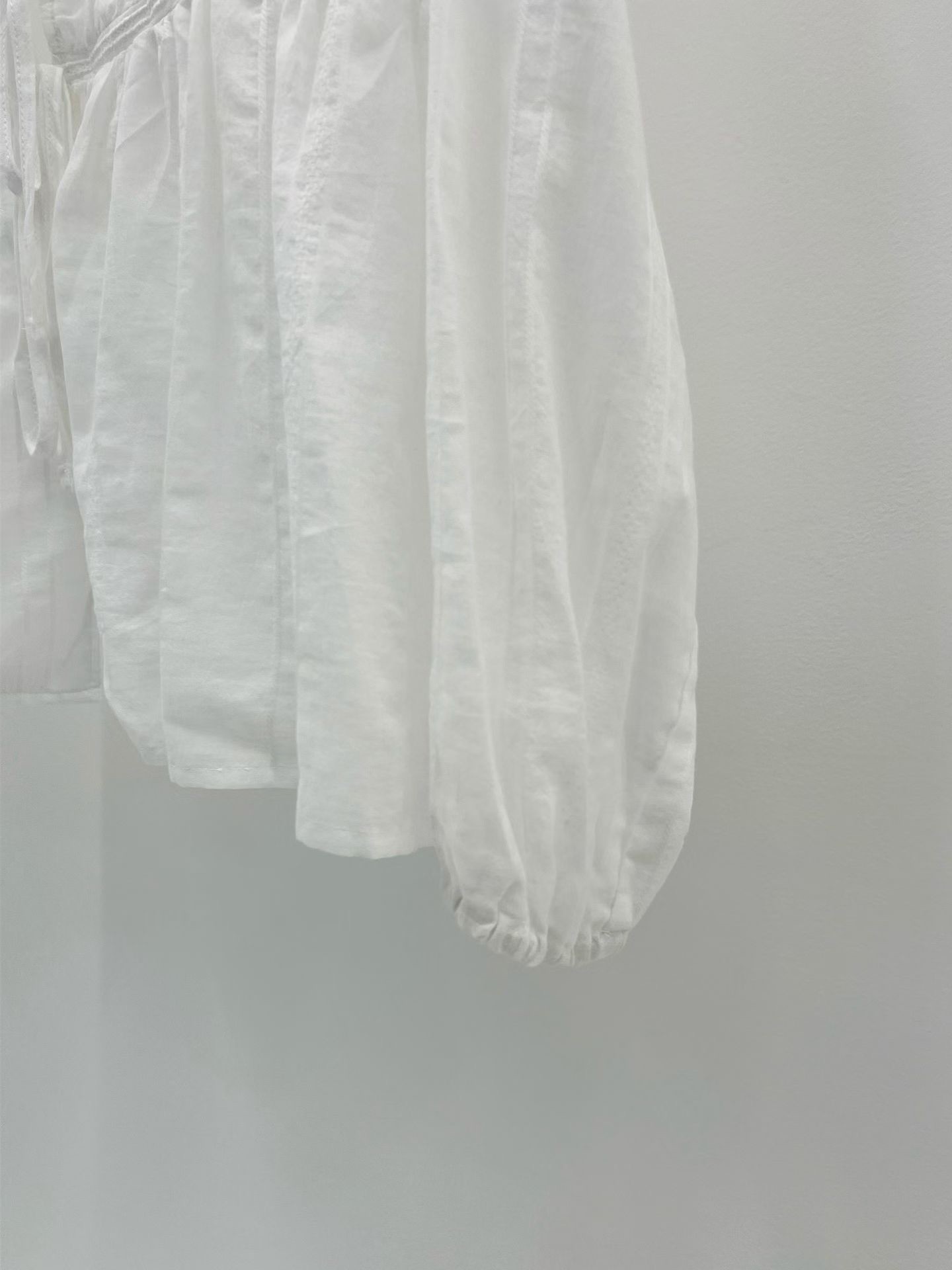 B23.大V家蛋糕層次罩衫