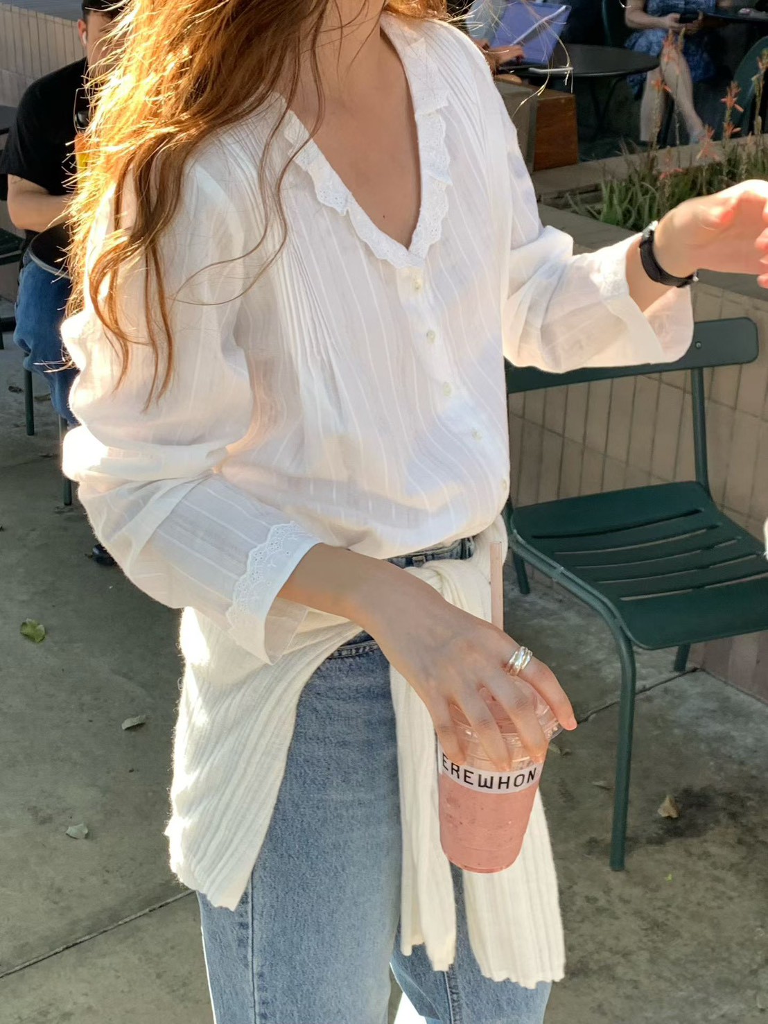 B22.大V家荷葉U領罩衫