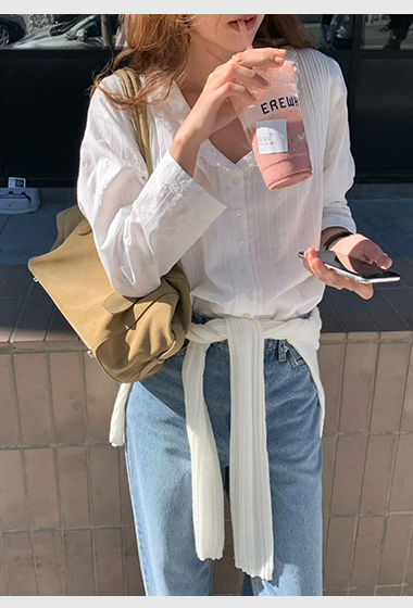 B22.大V家荷葉U領罩衫