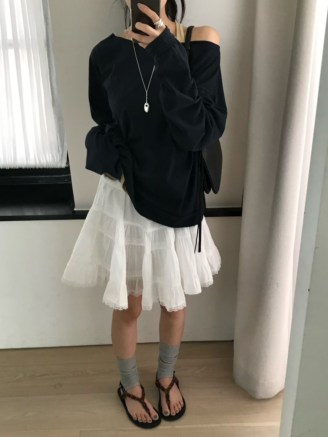 B91.小V家可露肩船領薄TEE