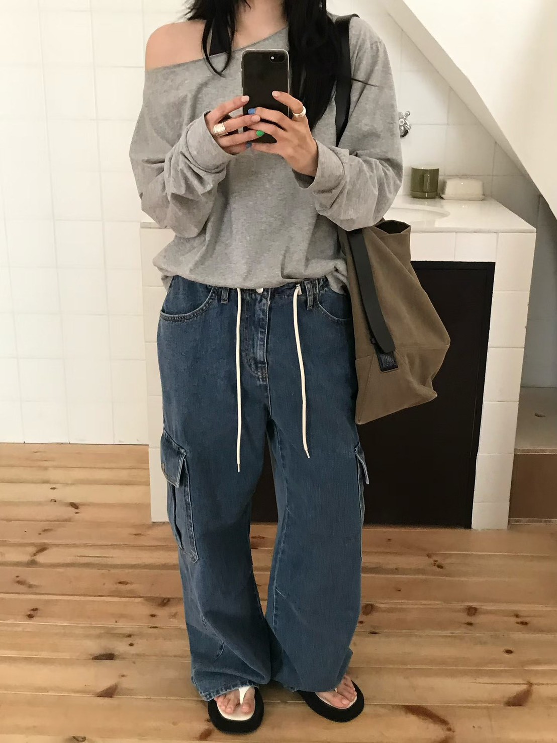 B91.小V家可露肩船領薄TEE