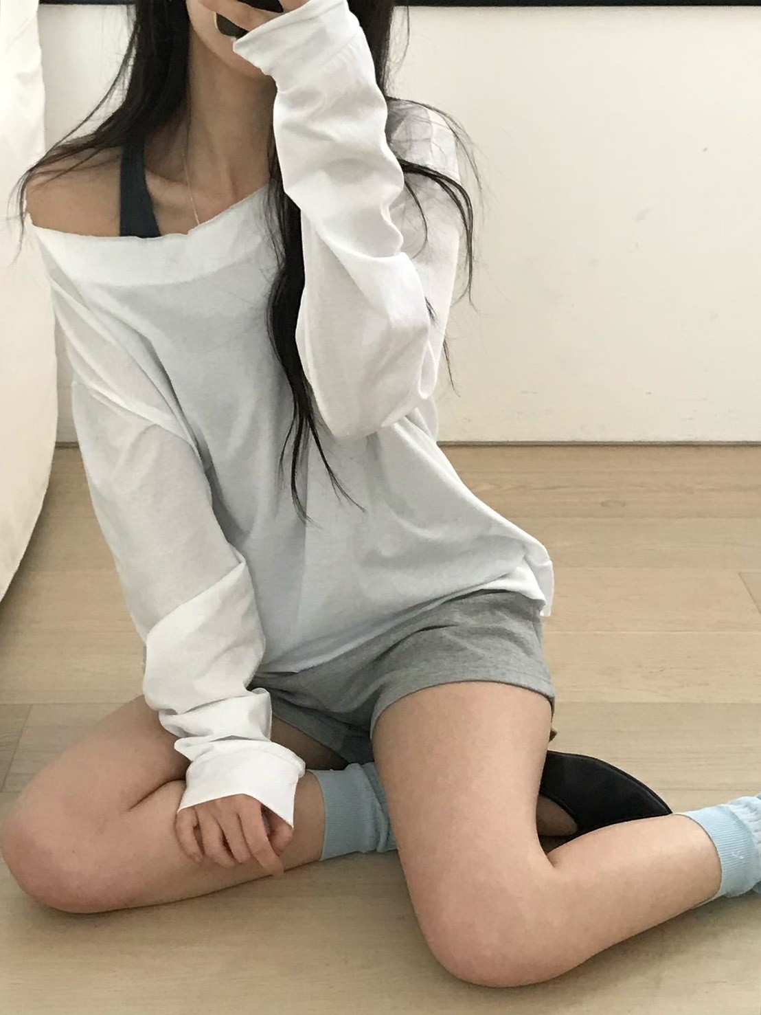 B91.小V家可露肩船領薄TEE