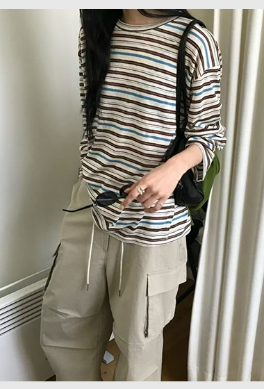 B94.小V家柔軟彩色條紋TEE