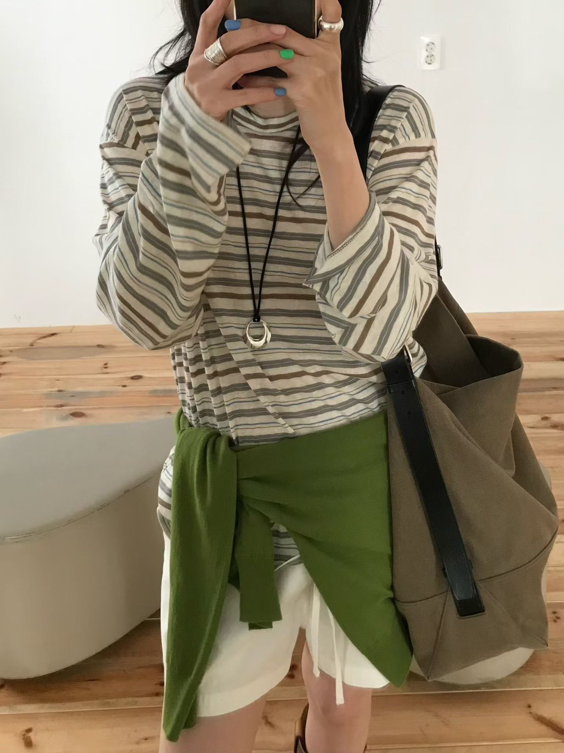 B94.小V家柔軟彩色條紋TEE