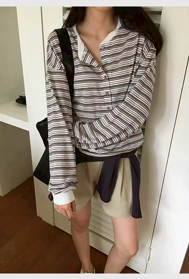 B33.櫥窗家復古糖果條紋TEE