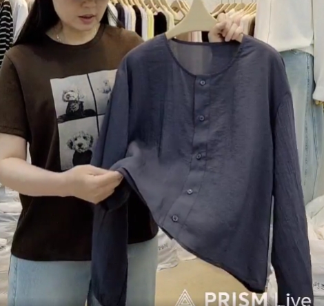 B94.星星家輕柔RAYON排釦上衣