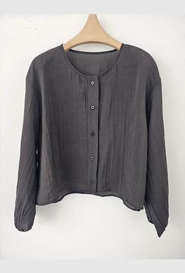 B94.星星家輕柔RAYON排釦上衣