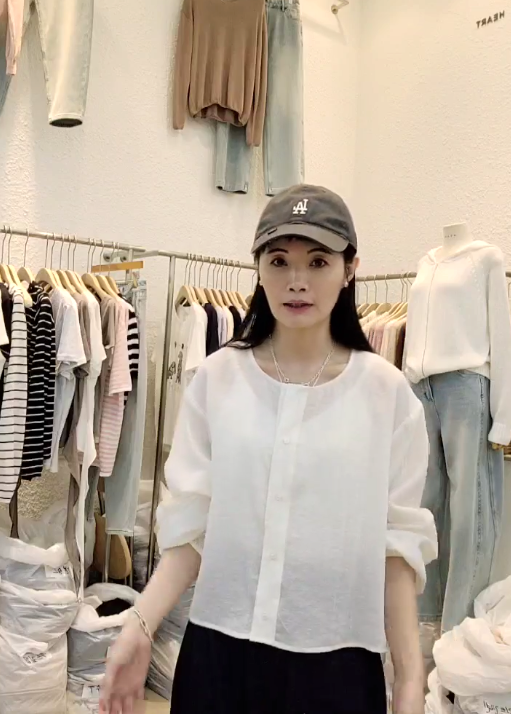 B94.星星家輕柔RAYON排釦上衣