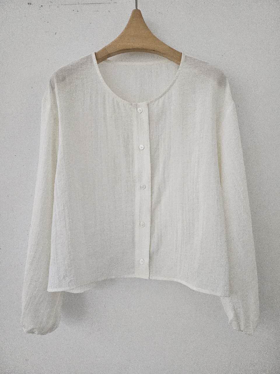 B94.星星家輕柔RAYON排釦上衣