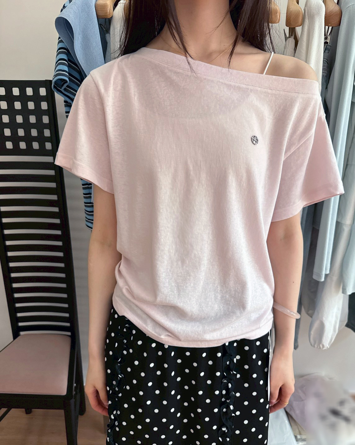 B81.多穿斜肩舒適TEE