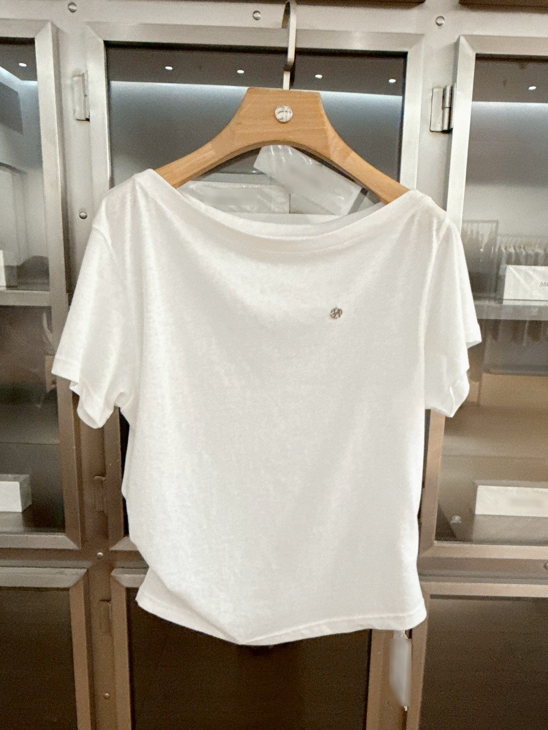 B81.多穿斜肩舒適TEE