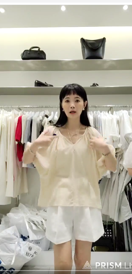 B25.質感家甜美蓬蓬袖上衣
