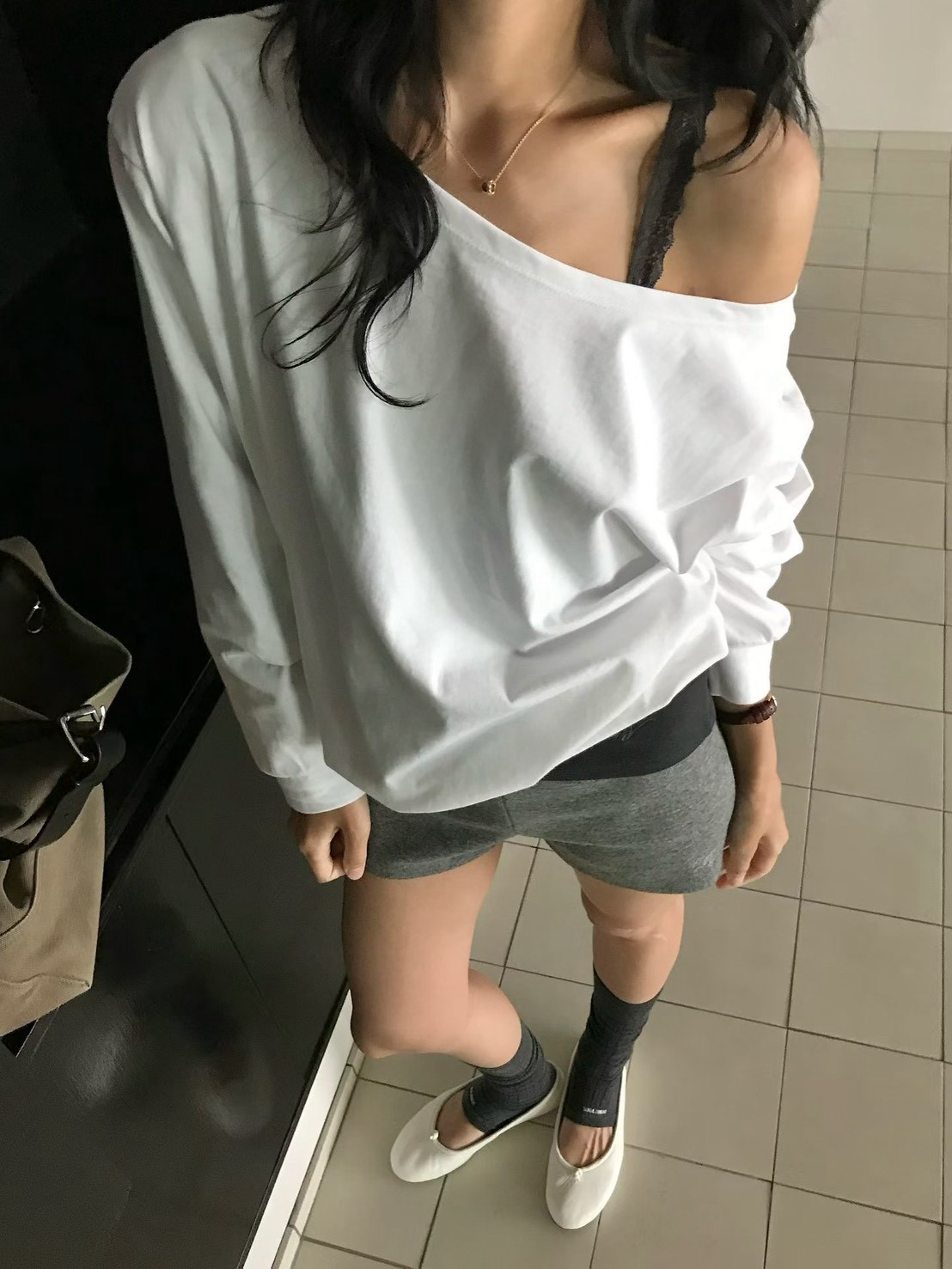 B48.小V家微甜女孩大領口上衣