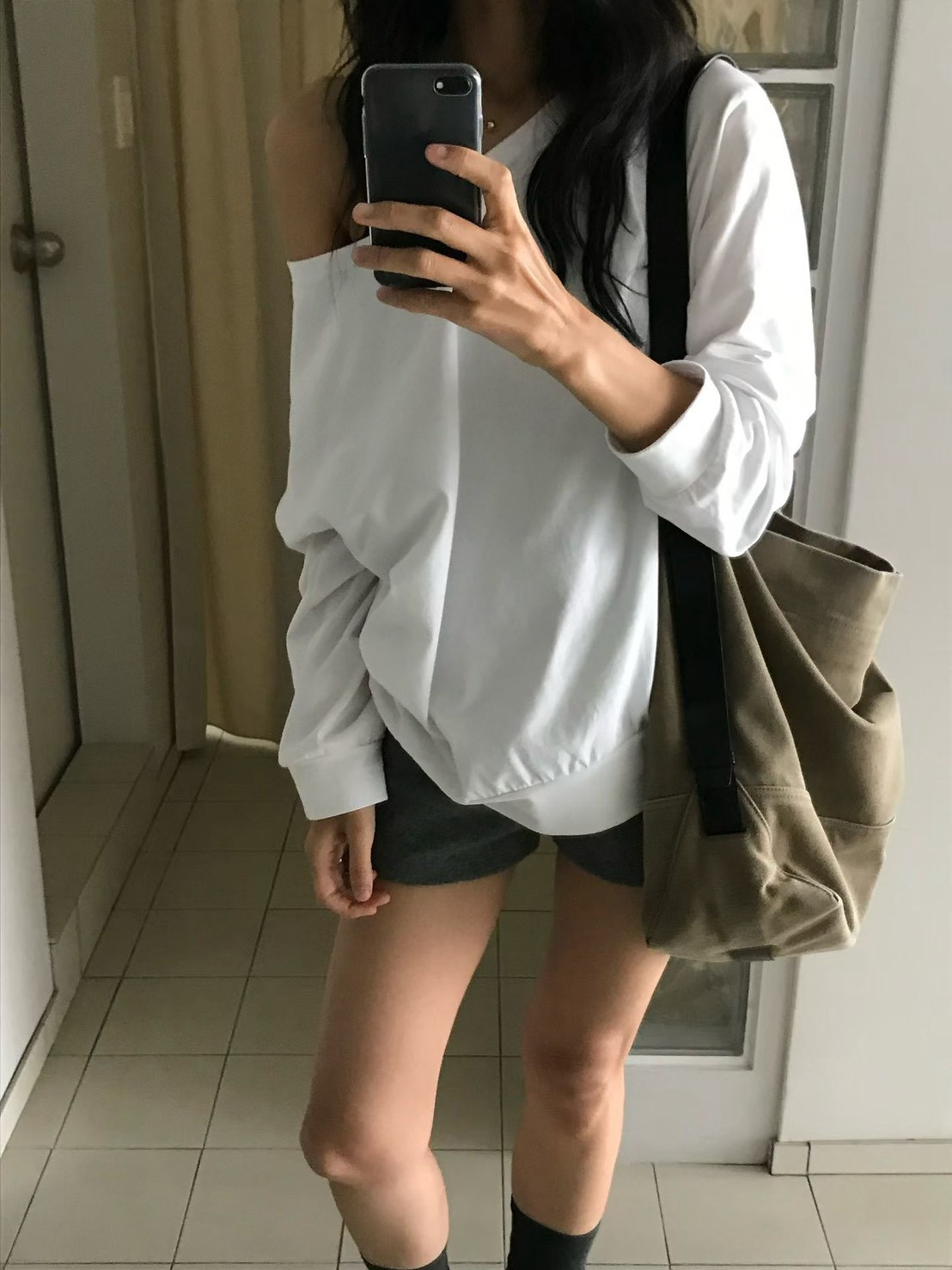 B48.小V家微甜女孩大領口上衣