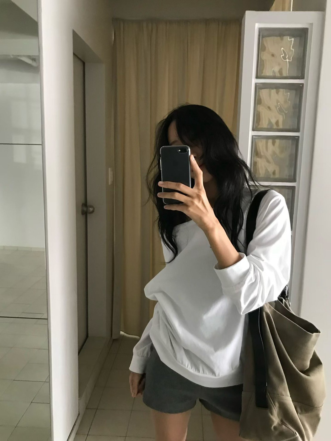 B48.小V家微甜女孩大領口上衣